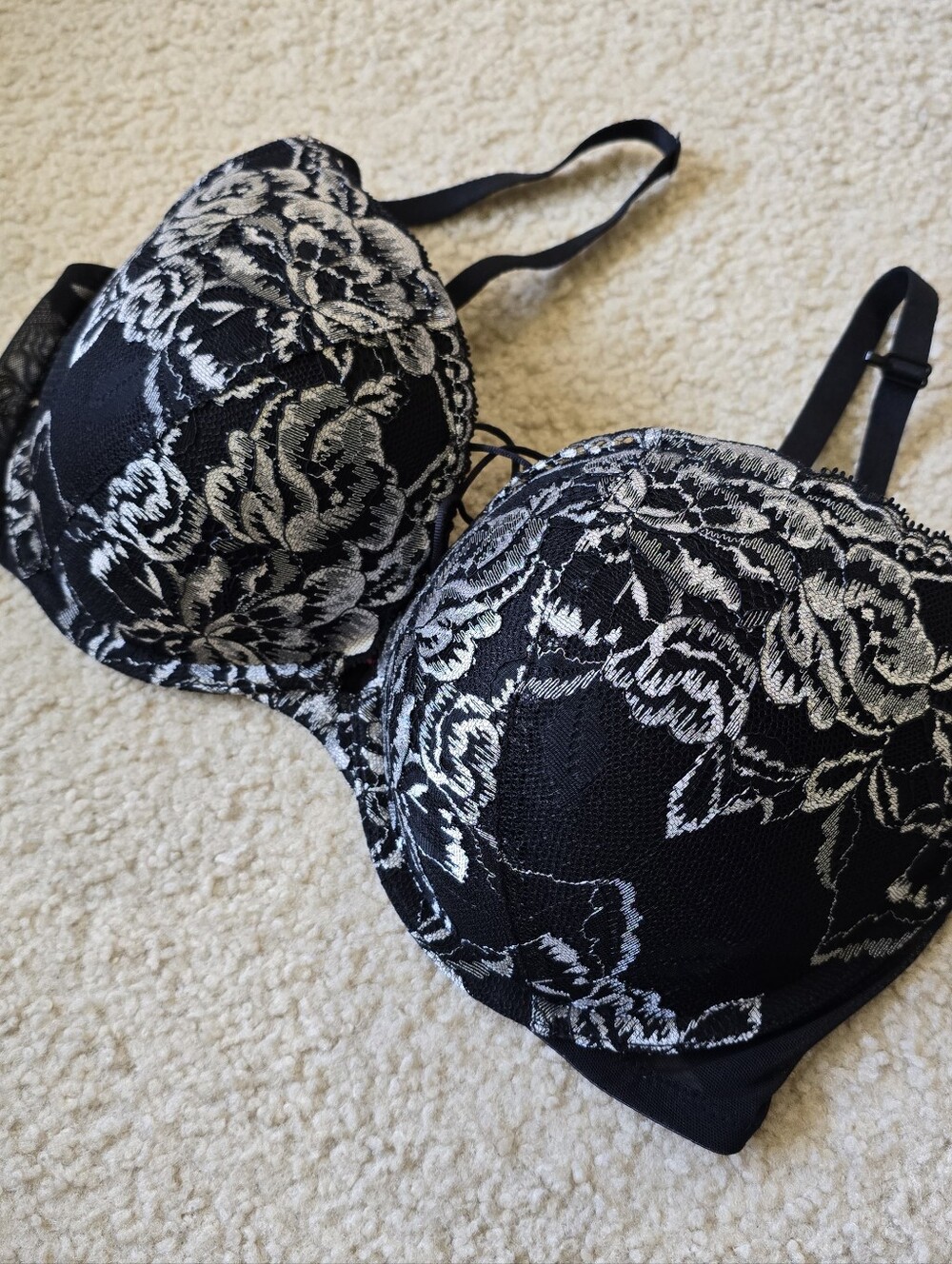 La Senza Beyond Sexy floral lace underwire push-up bra Womens Size 34DD